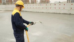 Totul-despre-metodele-de-hidroizolare-pentru-piscine-afla-ce-produse-ai-la-dispozitie-si-care-sunt-avantajele.jpg